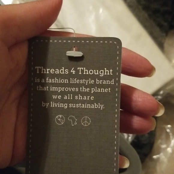 1 Threads 4 Thought Mystery Top - Picture 3 of 4